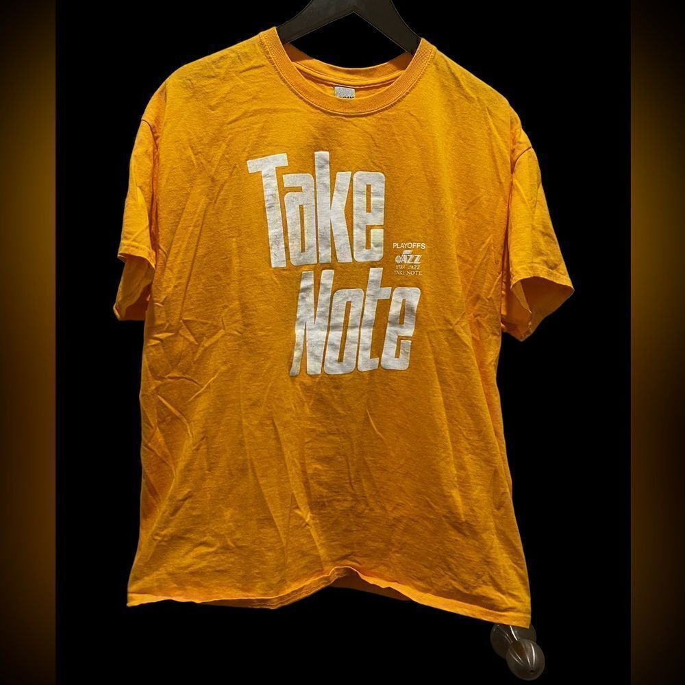 Gildan Utah Jazz take note playoffs shirt. Size XL